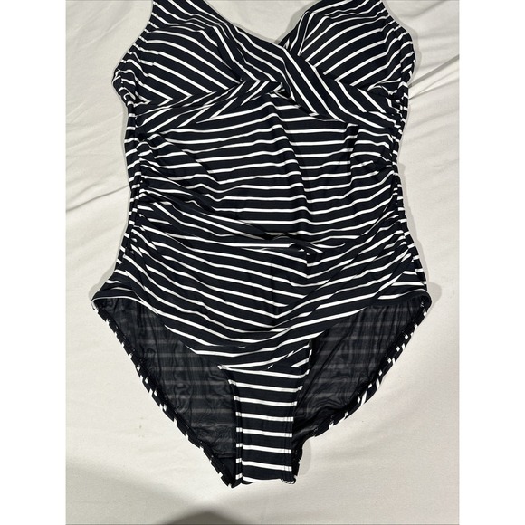 NWT $120 Sea Level [ 12 US ] Stripe Cross Front One-Piece Swimsuit in Black 7017 - Picture 6 of 11